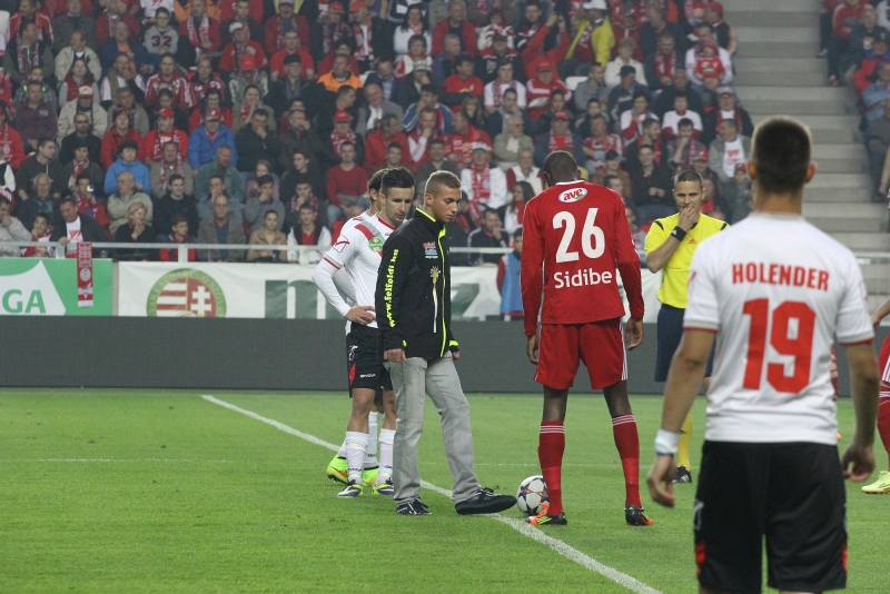 Roland Felföldi’s kick-off at the last DVSC match at home pitch